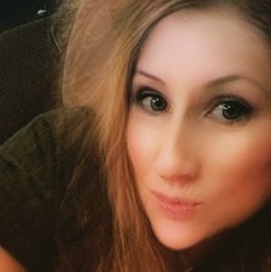 Meet your Posher, Jenn